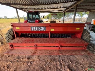 Semeadeira Semeato TD300 Imagem Semeadeira Semeato TD300