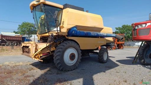 Colheitadeira New Holland 5090 ano 2013 Imagem Colheitadeira New Holland 5090 ano 2013