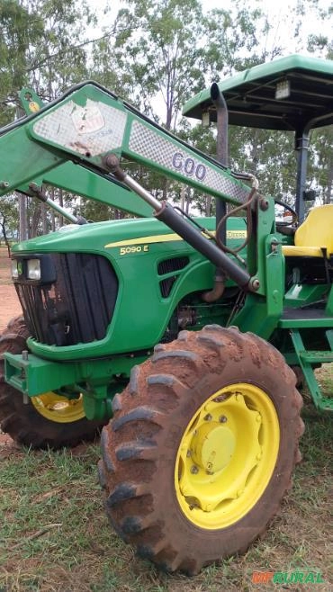 Imagem Trator John Deere 5090E Ano 2017 Imagem Trator John Deere 5090E Ano 2017