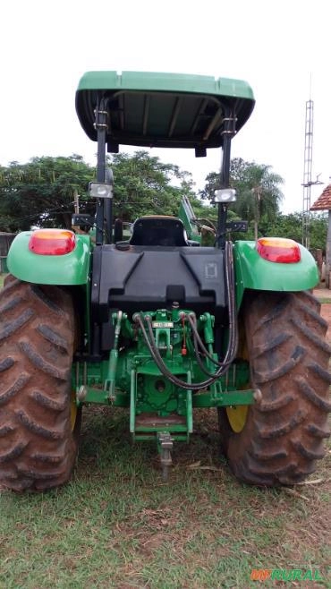 Imagem Trator John Deere 5090E Ano 2017 Imagem Trator John Deere 5090E Ano 2017