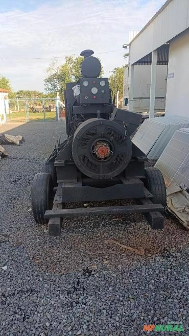GERADOR MOTOR MERCEDES DE 190kva Imagem GERADOR MOTOR MERCEDES DE 190kva