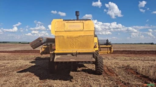 Imagem COLHEDEIRA NEW HOLLAND TC 5090 - 2010 Imagem COLHEDEIRA NEW HOLLAND TC 5090 - 2010