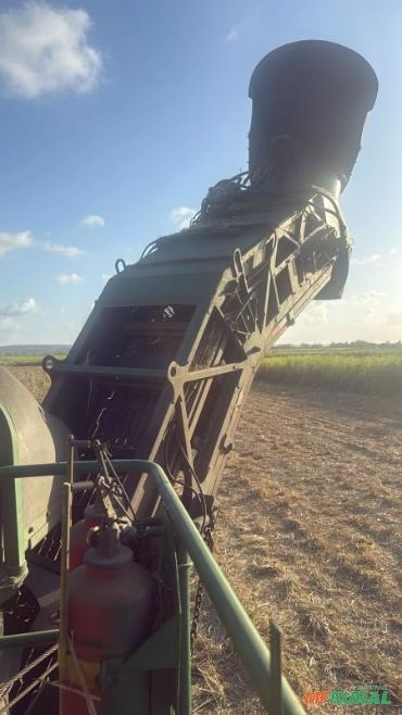 Imagem Colheitadeira John Deere 3520 – 1 Linha Ano 2015 • Excelente Estado Imagem Colheitadeira John Deere 3520 – 1 Linha Ano 2015 • Excelente Estado