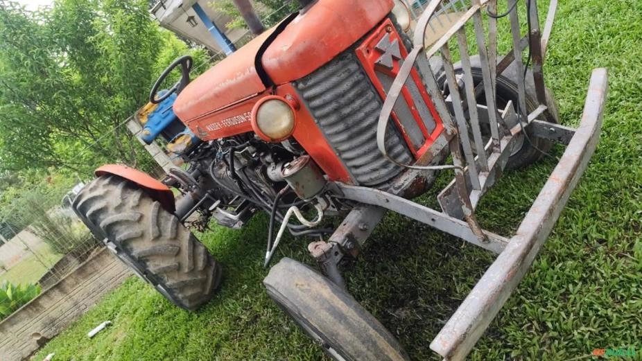 Trator Massey Ferguson 50 X - vendo ou troco por utilitário Imagem Trator Massey Ferguson 50 X - vendo ou troco por utilitário