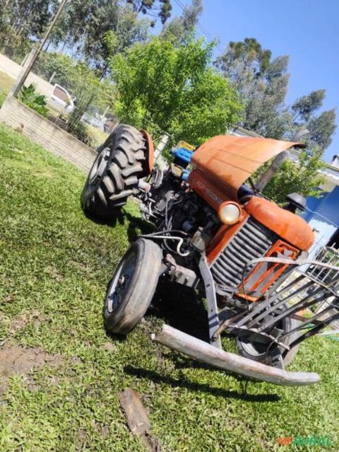 Imagem Trator Massey Ferguson 50 X - vendo ou troco por utilitário Imagem Trator Massey Ferguson 50 X - vendo ou troco por utilitário