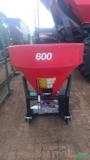DISTRIBUIDOR DE ADUBO, UREIA E SEMENTE 600 LITROS, MARCA SÃO JOSE Imagem DISTRIBUIDOR DE ADUBO, UREIA E SEMENTE 600 LITROS, MARCA SÃO JOSE