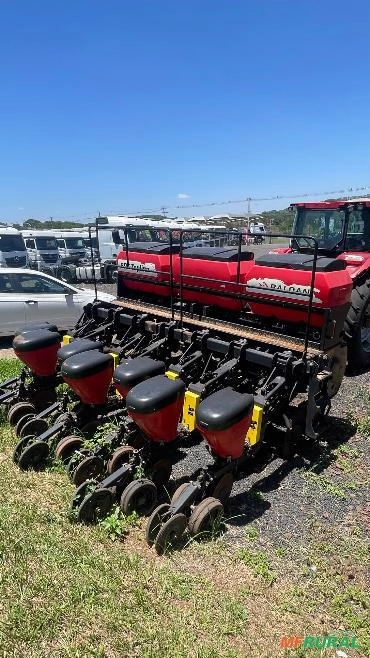 Plantadeira Baldan - 7 Linhas Imagem Plantadeira Baldan - 7 Linhas