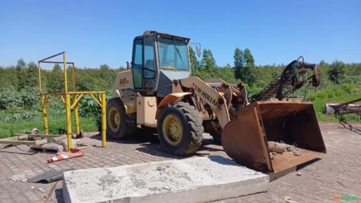 PÁ CARREGADEIRA NEW HOLLAND 12D - 2012 Imagem PÁ CARREGADEIRA NEW HOLLAND 12D - 2012