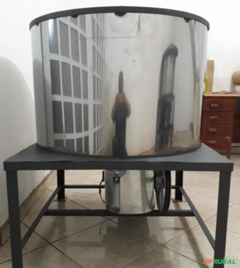 Misturador inox para fabricação de texturas e massa corrida Imagem Misturador inox para fabricação de texturas e massa corrida