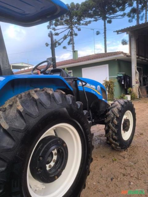 Trator new holand tl75 4×4 Imagem Trator new holand tl75 4×4