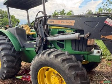 Trator John Deere 6125J 2020 – Apenas 2.300 horas Imagem Trator John Deere 6125J 2020 – Apenas 2.300 horas