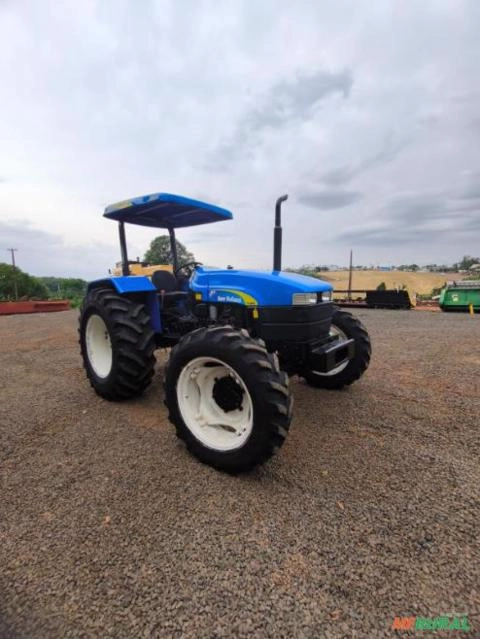Trator New Holland TT 3840 ano 2008, 55 CV. Imagem Trator New Holland TT 3840 ano 2008, 55 CV.