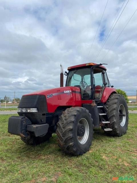 TRATOR CASE MAGNUM 240 Imagem TRATOR CASE MAGNUM 240