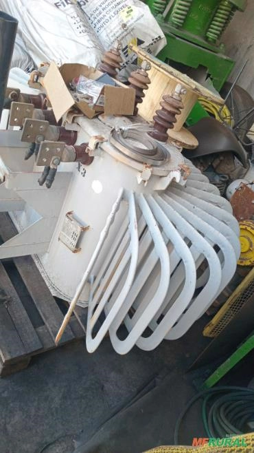 TRANSFORMADOR TRIFÁSICO 300 kVA – MEGA Transformadores Imagem TRANSFORMADOR TRIFÁSICO 300 kVA – MEGA Transformadores