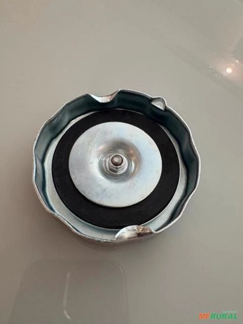 Tampa Komatsu 6136-21-7120 – Linha Pesada Imagem Tampa Komatsu 6136-21-7120 – Linha Pesada