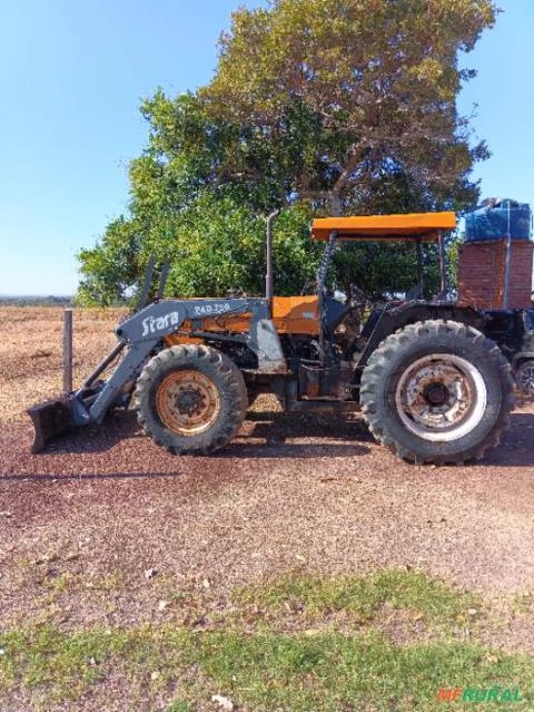 Trator VALMET 128 COM CONJUNTO MADAL E GRADE Imagem Trator VALMET 128 COM CONJUNTO MADAL E GRADE