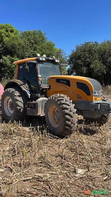 Trator Valtra BH 210 2010 – 210 CV – 9.600 Horas Imagem Trator Valtra BH 210 2010 – 210 CV – 9.600 Horas