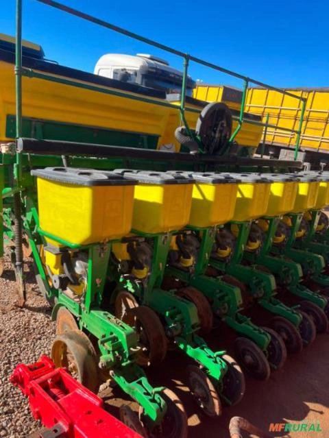 Plantadeira John Deere 1109 - Ano 2014 - 8 LInhas Imagem Plantadeira John Deere 1109 - Ano 2014 - 8 LInhas