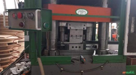 Prensa para fabricação de grampo da linha 14 e linha 80 mais agrupadora de grampos para linha 80 Imagem Prensa para fabricação de grampo da linha 14 e linha 80 mais agrupadora de grampos para linha 80