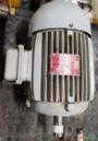 Motor elétrico trifásico WEG 5CV 2 pólos 3500rpm Imagem Motor elétrico trifásico WEG 5CV 2 pólos 3500rpm
