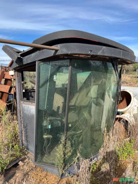 Cabine completa para maquinas ou tratores adaptação Imagem Cabine completa para maquinas ou tratores adaptação