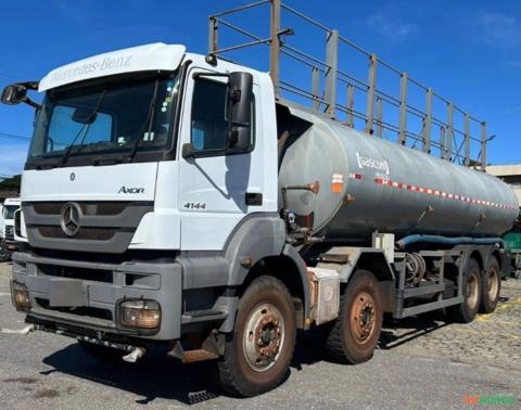 CAMINHÃO PIPA MERCEDES BENZ AXOR 4144 K 8X4, ANO 2020, DE ÚNICO DONO, DOCUMENTAÇÃO EM DIA Imagem CAMINHÃO PIPA MERCEDES BENZ AXOR 4144 K 8X4, ANO 2020, DE ÚNICO DONO, DOCUMENTAÇÃO EM DIA