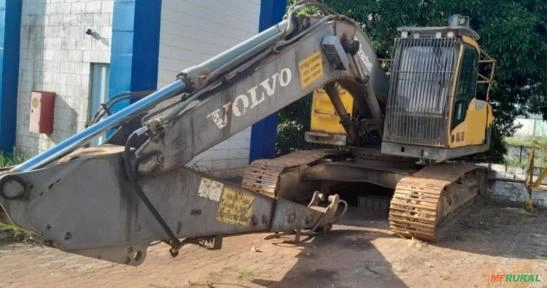 ESCAVADEIRA VOLVO, MODELO EC220DL, ANO DE FABRICAÇÃO 2014, ÚNICO DONO, NF DE ORIGEM, 26.000HS TRABAL Imagem ESCAVADEIRA VOLVO, MODELO EC220DL, ANO DE FABRICAÇÃO 2014, ÚNICO DONO, NF DE ORIGEM, 26.000HS TRABAL