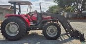 TRATOR AGRÍCOLA MASSEY FERGUSON, MODELO 4275 4X4, ANO 2013, ÚNICO DONO, NF DE ORIGEM, 7.350 HORAS TR Imagem TRATOR AGRÍCOLA MASSEY FERGUSON, MODELO 4275 4X4, ANO 2013, ÚNICO DONO, NF DE ORIGEM, 7.350 HORAS TR