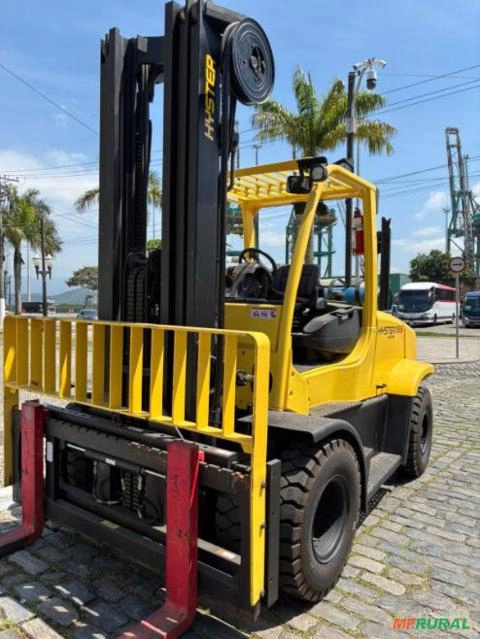 EMPILHADEIRA HYSTER H155FT GLP ANO 2018. – 7 TONELADAS, APENAS 8.000 HORAS, SUPORTE PARA 2 BUJÕES Imagem EMPILHADEIRA HYSTER H155FT GLP ANO 2018. – 7 TONELADAS, APENAS 8.000 HORAS, SUPORTE PARA 2 BUJÕES