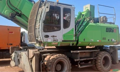 MANIPULADOR DE MATERIAIS SENNEBOGEN MODELO 835E, ANO 2017, COM 20.000 HORAS Imagem MANIPULADOR DE MATERIAIS SENNEBOGEN MODELO 835E, ANO 2017, COM 20.000 HORAS