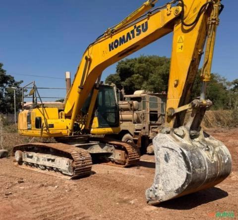 ESCAVADEIRA KOMATSU, MODELO PC210, ANO DE FABRICAÇÃO 2020, COM 6.000 HORAS TRABALHADAS, PESO OPERACI Imagem ESCAVADEIRA KOMATSU, MODELO PC210, ANO DE FABRICAÇÃO 2020, COM 6.000 HORAS TRABALHADAS, PESO OPERACI
