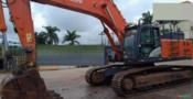 ESCAVADEIRA HITACHI, MODELO ZX470LC-5A, ANO 2016, DE ÚNICO DONO, NF DE ORIGEM, COM 12.000 HORAS Imagem ESCAVADEIRA HITACHI, MODELO ZX470LC-5A, ANO 2016, DE ÚNICO DONO, NF DE ORIGEM, COM 12.000 HORAS