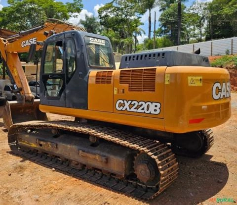 ESCAVADEIRA CASE, MODELO CX220B, ANO 2012, PESO OPERACIONAL 22.174 KG!!! EQUIPAMENTO OPERACIONAL Imagem ESCAVADEIRA CASE, MODELO CX220B, ANO 2012, PESO OPERACIONAL 22.174 KG!!! EQUIPAMENTO OPERACIONAL