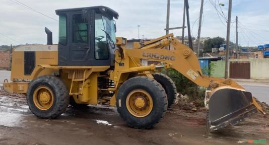 PÁ CARREGADEIRA LIUGONG, MODELO 835, ANO 2015, EQUIPADA COM MOTOR CUMMINS E TRANSMISSÃO ZF, PESO OPE Imagem PÁ CARREGADEIRA LIUGONG, MODELO 835, ANO 2015, EQUIPADA COM MOTOR CUMMINS E TRANSMISSÃO ZF, PESO OPE