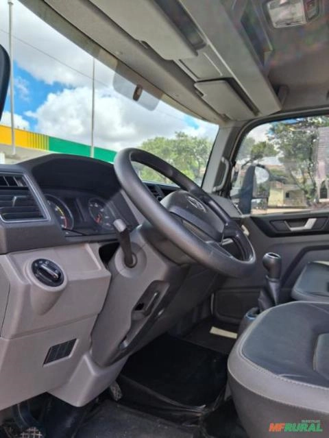 Caminhão VW 11.180 DRC 4x2 – 2022/2023 Imagem Caminhão VW 11.180 DRC 4x2 – 2022/2023