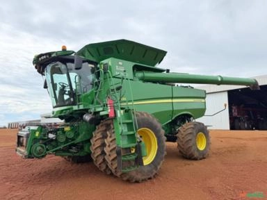 Colheitadeira John Deere, S680 2014 , Plataforma JD 40 pés Imagem Colheitadeira John Deere, S680 2014 , Plataforma JD 40 pés