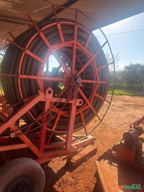 Carretel de Irrigação,350 mt mangueira, tubulação 4"46 canos 6 mt ,32 canos 4" 10 mt,4 canos de 5" Imagem Carretel de Irrigação,350 mt mangueira, tubulação 4"46 canos 6 mt ,32 canos 4" 10 mt,4 canos de 5"