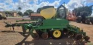 Plantadeira de Arrasto John Deere CCS 2122 - Ano 2010 Imagem Plantadeira de Arrasto John Deere CCS 2122 - Ano 2010