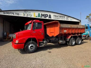 Mercedes Benz L1620 ano 2009 na caçamba Imagem Mercedes Benz L1620 ano 2009 na caçamba