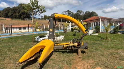 Ensiladeira JF C120 - Revisada - transmissão de Cardan Imagem Ensiladeira JF C120 - Revisada - transmissão de Cardan