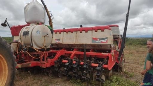 Plantadeira Jumil Guerra 7090 PD EX PANT 15 Linhas 2014 Imagem Plantadeira Jumil Guerra 7090 PD EX PANT 15 Linhas 2014