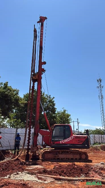 Perfuratriz Hélice Continua EM400 Imagem Perfuratriz Hélice Continua EM400