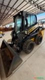 MINI CARREGADEIRA FRONTAL NEW HOLLAND L-318 | ANO: 2.024 | HRS: 628,6 Imagem MINI CARREGADEIRA FRONTAL NEW HOLLAND L-318 | ANO: 2.024 | HRS: 628,6