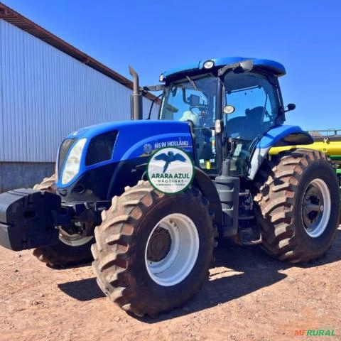 Trator New Holland T7.205 (Ano 2016) com 5.250 horas - Pré Disposto Imagem Trator New Holland T7.205 (Ano 2016) com 5.250 horas - Pré Disposto