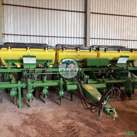 Plantadeira John Deere 1113 (12x50) - Vácuo - SeedStar + RowCommand + Caixa Longitudinal de Sementes Imagem Plantadeira John Deere 1113 (12x50) - Vácuo - SeedStar + RowCommand + Caixa Longitudinal de Sementes