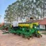 Plantadeira John Deere 1113-12 linhas de 50cm Ano 2022 Local MG Imagem Plantadeira John Deere 1113-12 linhas de 50cm Ano 2022 Local MG