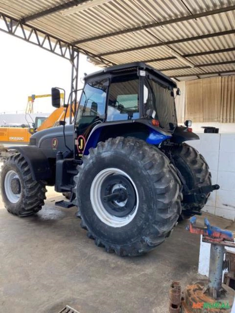 TRATOR NEW HOLLAND TM 7010 2013 Imagem TRATOR NEW HOLLAND TM 7010 2013