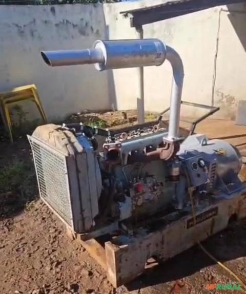 Gerador 40 kVA com motor MWM 229 (4 cilindros) Imagem Gerador 40 kVA com motor MWM 229 (4 cilindros)