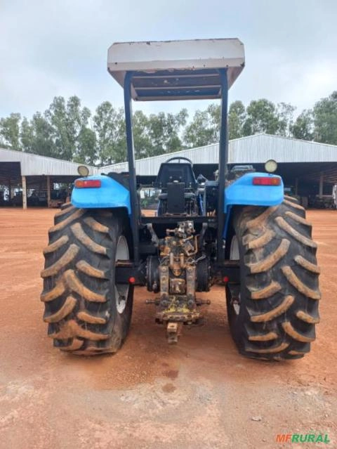 Trator New Holland TM 140 2000 Imagem Trator New Holland TM 140 2000
