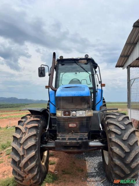 TRATOR NEW HOLLAND T 7010 Imagem TRATOR NEW HOLLAND T 7010